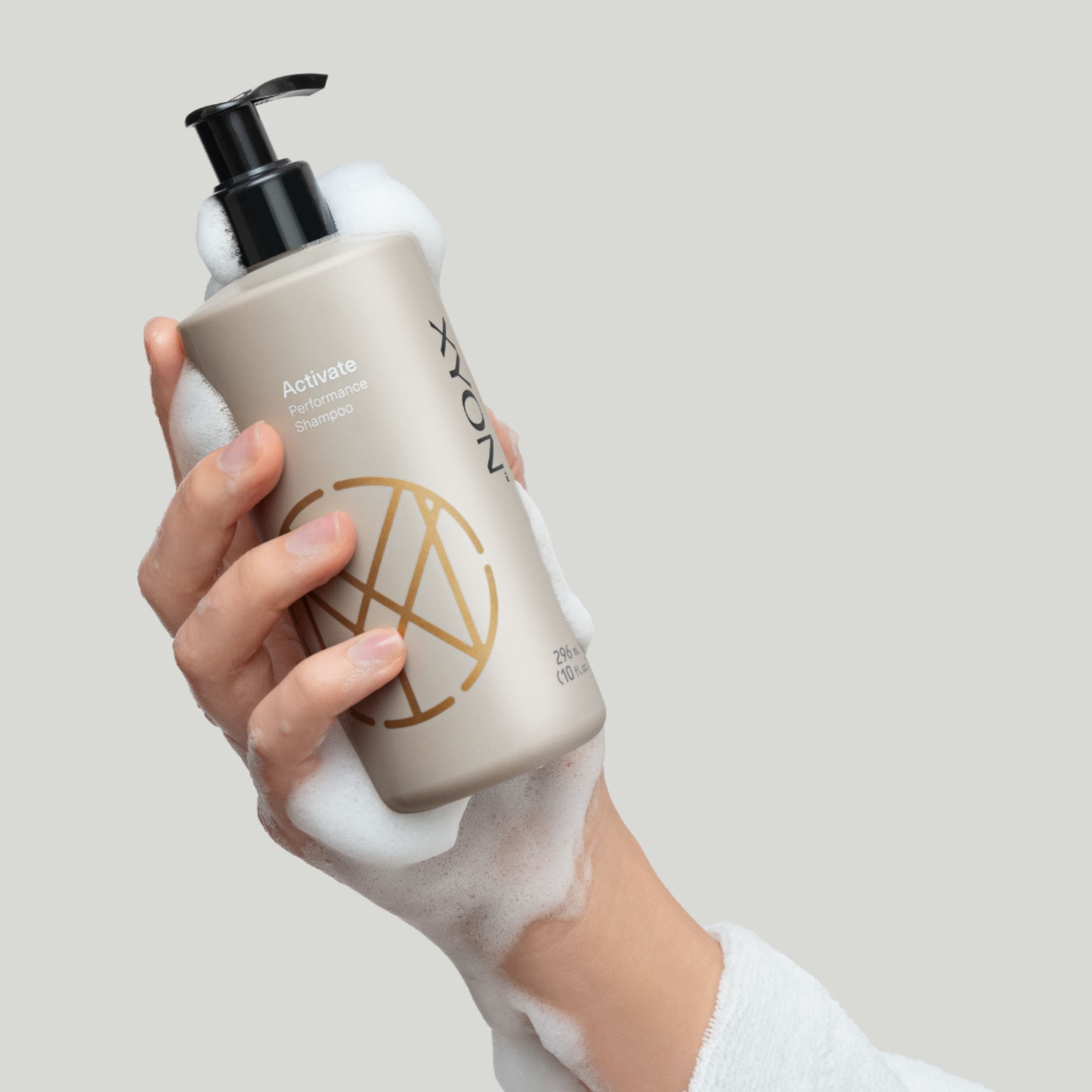 XYON™ Women's Activate Performance Shampoo (296 mL)