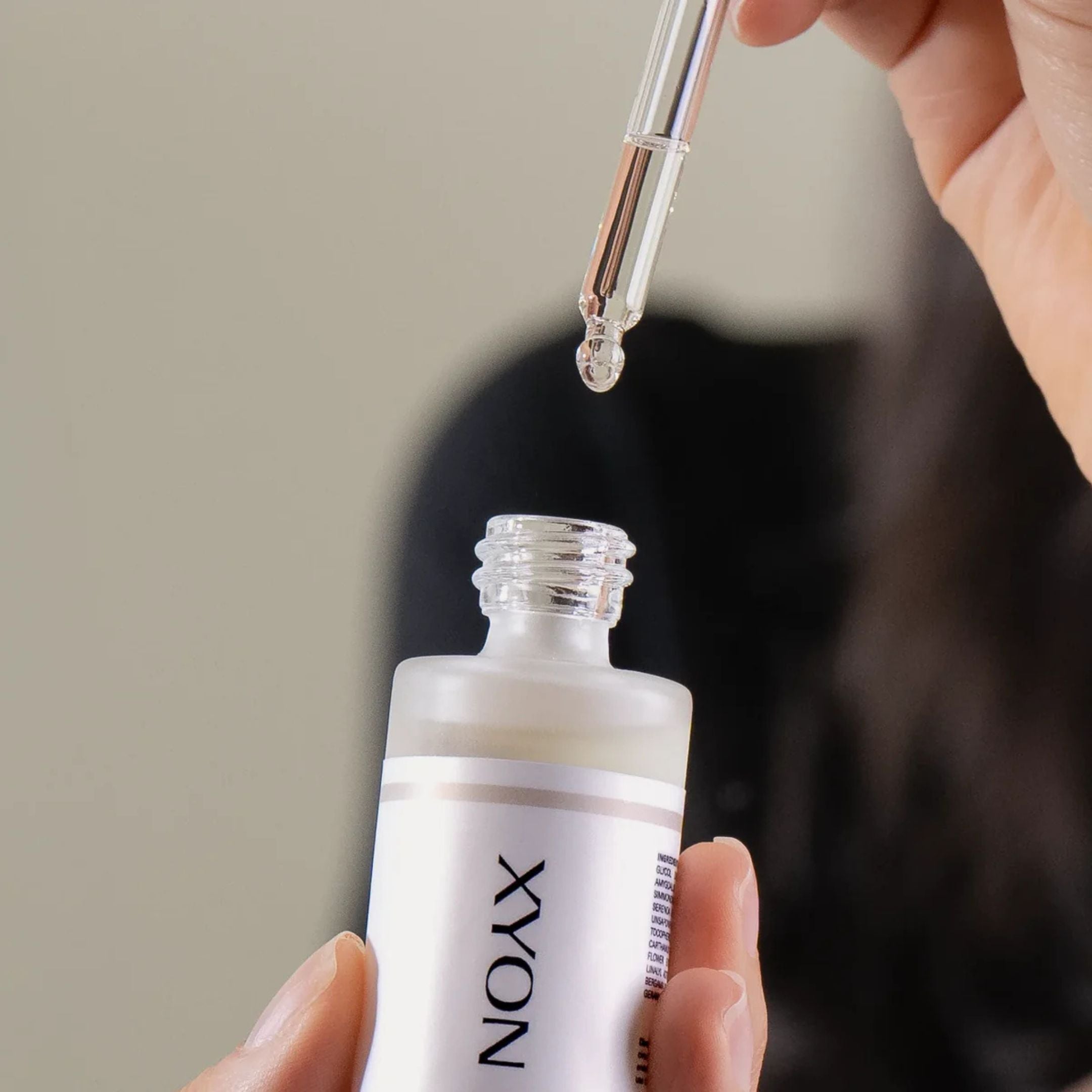 XYON™ Women's Revitalize Bi-phasic Hair & Scalp Serum (30 mL)